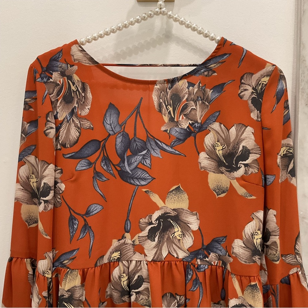 🔴M GIRLS V BACK FLORAL TOP🔴 - Picture 2 of 9